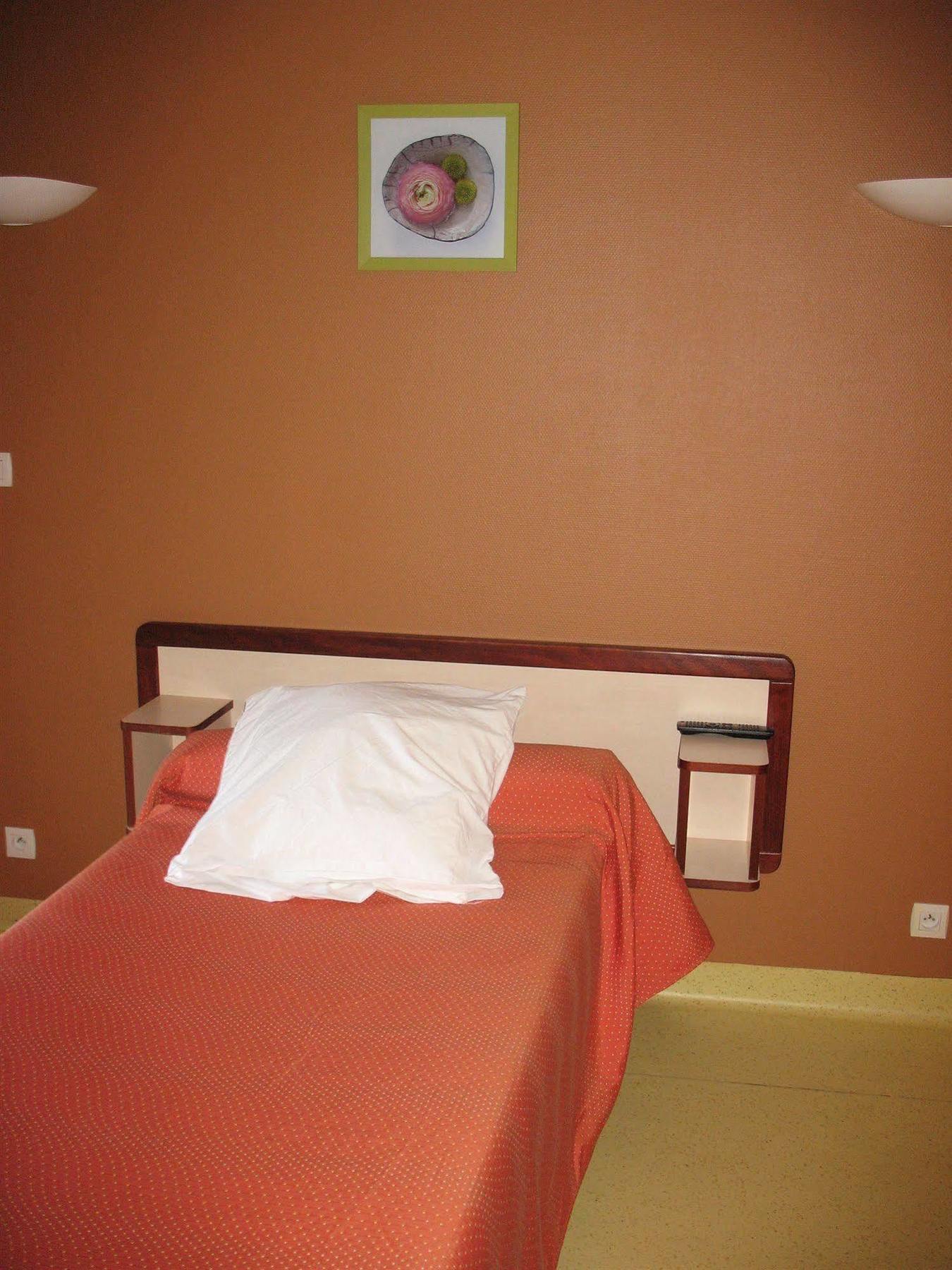 Home Du Buisson Hotel Des Familles Иль Экстерьер фото